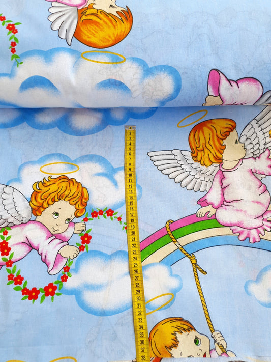 Cotone 80% , poliestere 20%, certificato Oeko Tex , altezza 220 cm